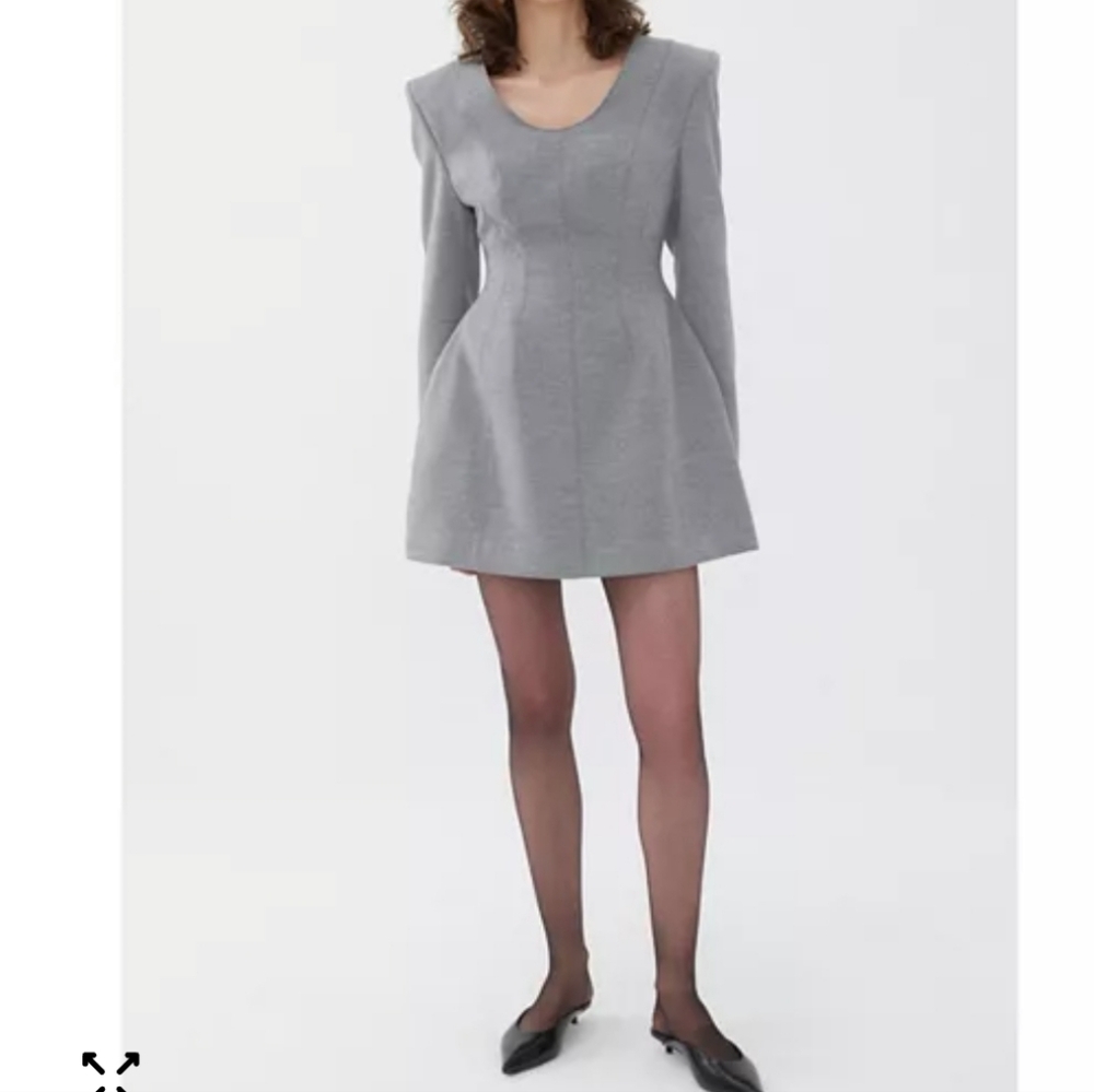 Elegant Gray Mini Dress with Long Sleeves